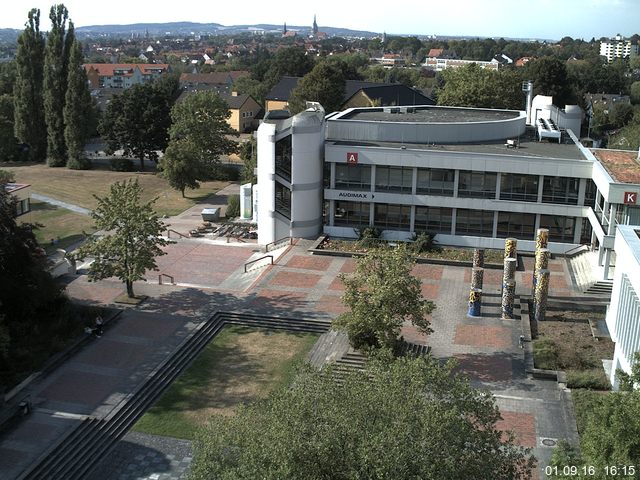 Foto der Webcam: Verwaltungsgeb&auml;ude, Innenhof mit Audimax, H&ouml;rsaal-Geb&auml;ude 1