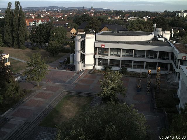 Foto der Webcam: Verwaltungsgeb&auml;ude, Innenhof mit Audimax, H&ouml;rsaal-Geb&auml;ude 1