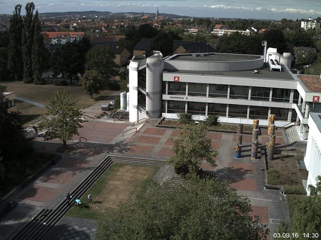 Foto der Webcam: Verwaltungsgeb&auml;ude, Innenhof mit Audimax, H&ouml;rsaal-Geb&auml;ude 1