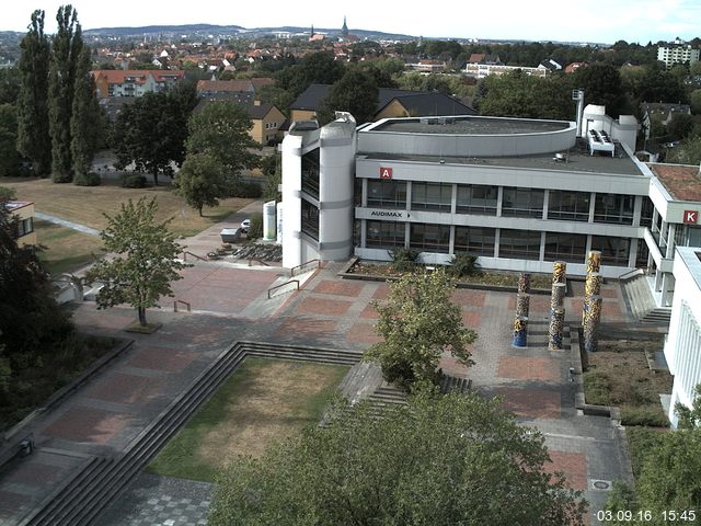 Foto der Webcam: Verwaltungsgeb&auml;ude, Innenhof mit Audimax, H&ouml;rsaal-Geb&auml;ude 1