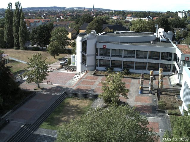Foto der Webcam: Verwaltungsgeb&auml;ude, Innenhof mit Audimax, H&ouml;rsaal-Geb&auml;ude 1