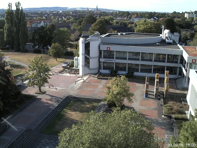 Foto der Webcam: Verwaltungsgeb&auml;ude, Innenhof mit Audimax, H&ouml;rsaal-Geb&auml;ude 1
