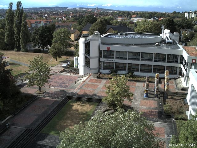 Foto der Webcam: Verwaltungsgeb&auml;ude, Innenhof mit Audimax, H&ouml;rsaal-Geb&auml;ude 1