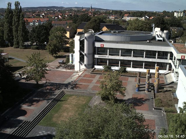Foto der Webcam: Verwaltungsgeb&auml;ude, Innenhof mit Audimax, H&ouml;rsaal-Geb&auml;ude 1