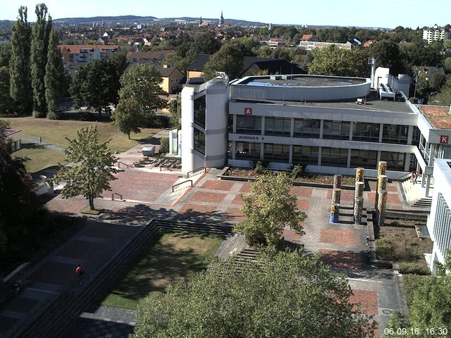 Foto der Webcam: Verwaltungsgeb&auml;ude, Innenhof mit Audimax, H&ouml;rsaal-Geb&auml;ude 1