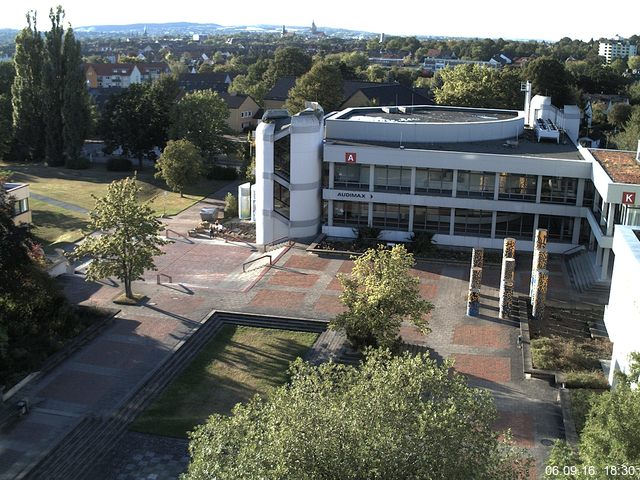 Foto der Webcam: Verwaltungsgeb&auml;ude, Innenhof mit Audimax, H&ouml;rsaal-Geb&auml;ude 1