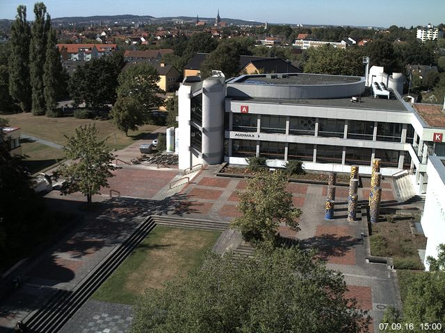 Foto der Webcam: Verwaltungsgeb&auml;ude, Innenhof mit Audimax, H&ouml;rsaal-Geb&auml;ude 1