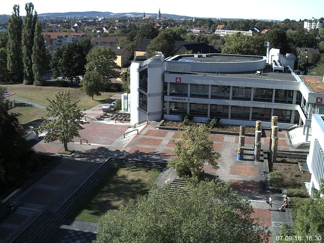Foto der Webcam: Verwaltungsgeb&auml;ude, Innenhof mit Audimax, H&ouml;rsaal-Geb&auml;ude 1