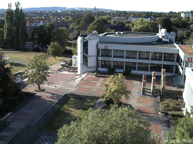Foto der Webcam: Verwaltungsgeb&auml;ude, Innenhof mit Audimax, H&ouml;rsaal-Geb&auml;ude 1