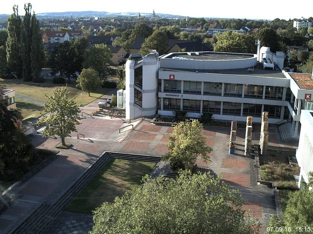 Foto der Webcam: Verwaltungsgeb&auml;ude, Innenhof mit Audimax, H&ouml;rsaal-Geb&auml;ude 1