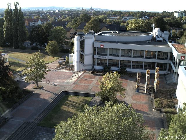 Foto der Webcam: Verwaltungsgeb&auml;ude, Innenhof mit Audimax, H&ouml;rsaal-Geb&auml;ude 1