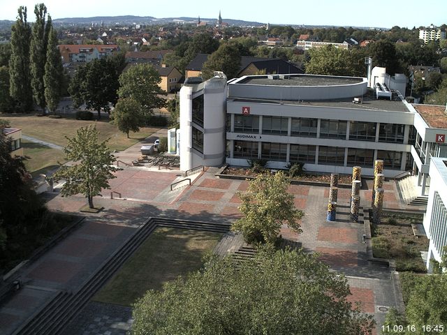 Foto der Webcam: Verwaltungsgeb&auml;ude, Innenhof mit Audimax, H&ouml;rsaal-Geb&auml;ude 1
