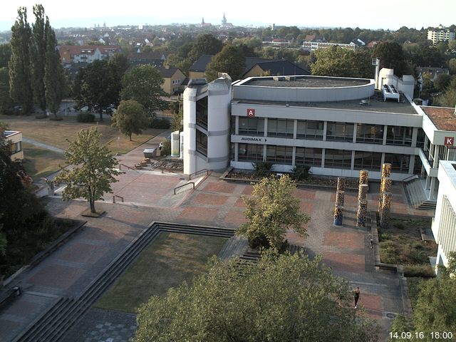 Foto der Webcam: Verwaltungsgeb&auml;ude, Innenhof mit Audimax, H&ouml;rsaal-Geb&auml;ude 1