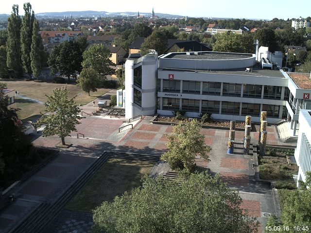 Foto der Webcam: Verwaltungsgeb&auml;ude, Innenhof mit Audimax, H&ouml;rsaal-Geb&auml;ude 1