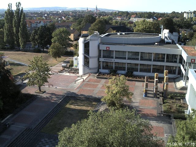 Foto der Webcam: Verwaltungsgeb&auml;ude, Innenhof mit Audimax, H&ouml;rsaal-Geb&auml;ude 1