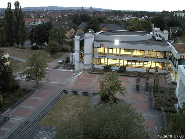 Foto der Webcam: Verwaltungsgeb&auml;ude, Innenhof mit Audimax, H&ouml;rsaal-Geb&auml;ude 1