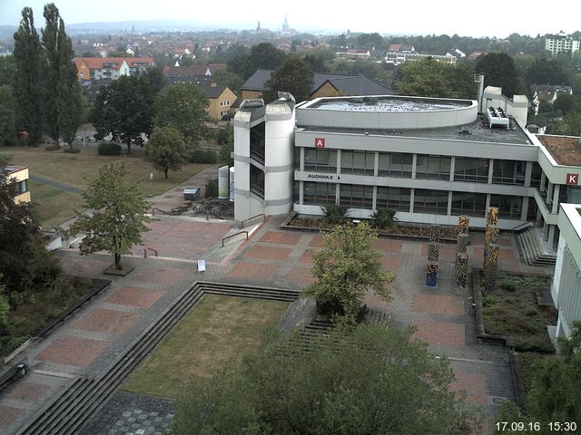 Foto der Webcam: Verwaltungsgeb&auml;ude, Innenhof mit Audimax, H&ouml;rsaal-Geb&auml;ude 1