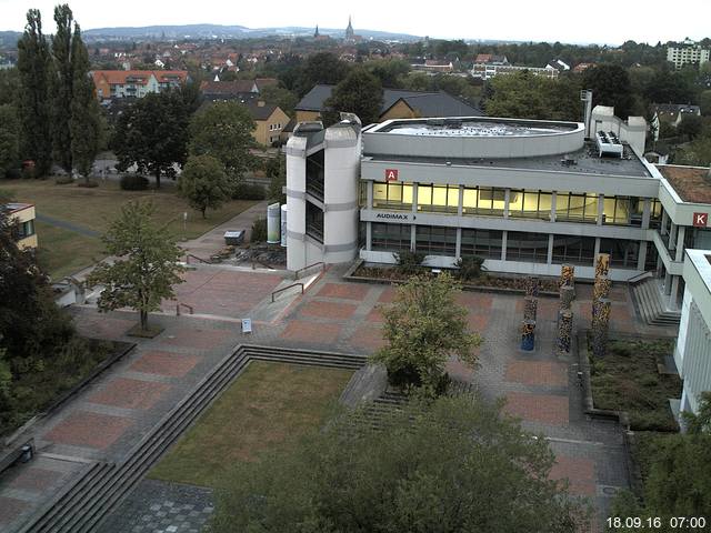 Foto der Webcam: Verwaltungsgeb&auml;ude, Innenhof mit Audimax, H&ouml;rsaal-Geb&auml;ude 1