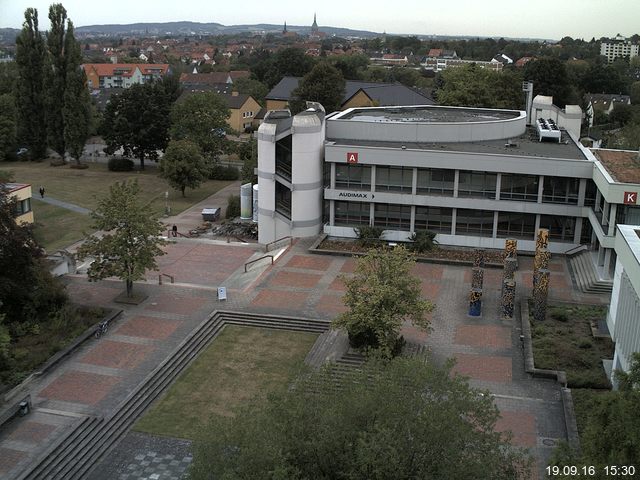 Foto der Webcam: Verwaltungsgeb&auml;ude, Innenhof mit Audimax, H&ouml;rsaal-Geb&auml;ude 1