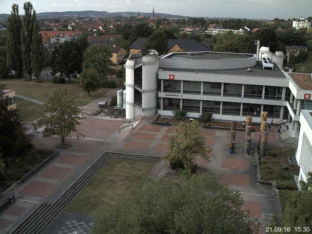 Foto der Webcam: Verwaltungsgeb&auml;ude, Innenhof mit Audimax, H&ouml;rsaal-Geb&auml;ude 1