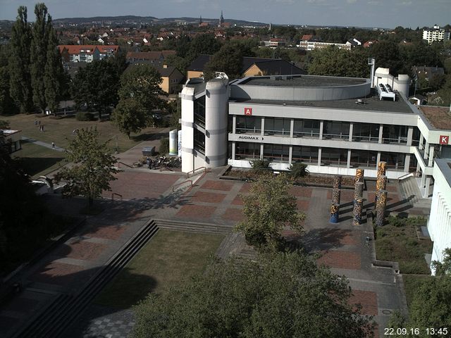 Foto der Webcam: Verwaltungsgeb&auml;ude, Innenhof mit Audimax, H&ouml;rsaal-Geb&auml;ude 1