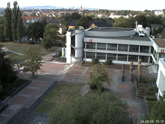 Foto der Webcam: Verwaltungsgeb&auml;ude, Innenhof mit Audimax, H&ouml;rsaal-Geb&auml;ude 1