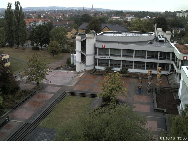 Foto der Webcam: Verwaltungsgeb&auml;ude, Innenhof mit Audimax, H&ouml;rsaal-Geb&auml;ude 1