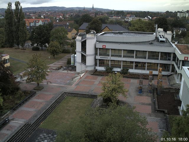 Foto der Webcam: Verwaltungsgeb&auml;ude, Innenhof mit Audimax, H&ouml;rsaal-Geb&auml;ude 1