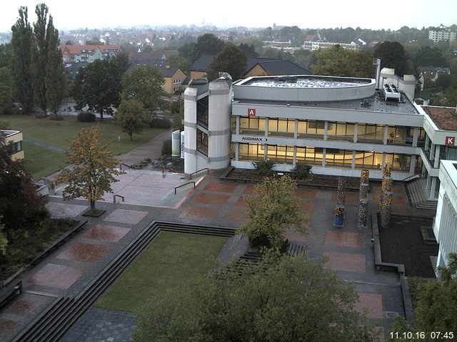 Foto der Webcam: Verwaltungsgeb&auml;ude, Innenhof mit Audimax, H&ouml;rsaal-Geb&auml;ude 1