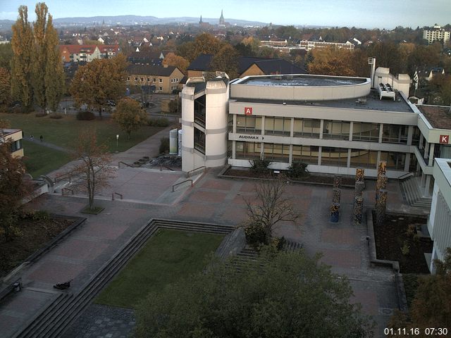 Foto der Webcam: Verwaltungsgeb&auml;ude, Innenhof mit Audimax, H&ouml;rsaal-Geb&auml;ude 1