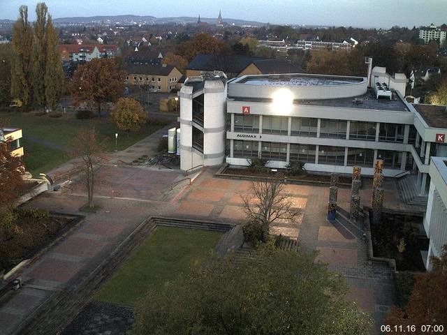 Foto der Webcam: Verwaltungsgeb&auml;ude, Innenhof mit Audimax, H&ouml;rsaal-Geb&auml;ude 1
