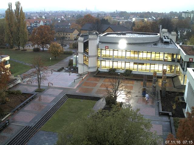 Foto der Webcam: Verwaltungsgeb&auml;ude, Innenhof mit Audimax, H&ouml;rsaal-Geb&auml;ude 1