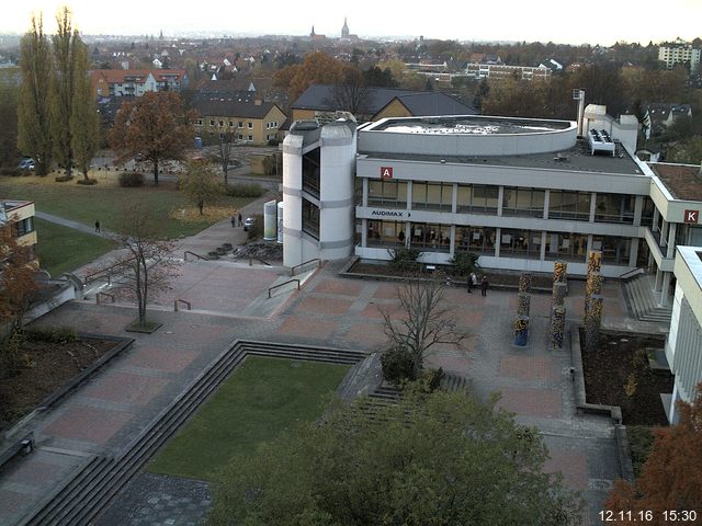 Foto der Webcam: Verwaltungsgeb&auml;ude, Innenhof mit Audimax, H&ouml;rsaal-Geb&auml;ude 1