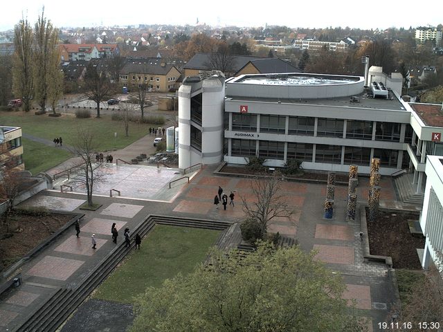 Foto der Webcam: Verwaltungsgeb&auml;ude, Innenhof mit Audimax, H&ouml;rsaal-Geb&auml;ude 1