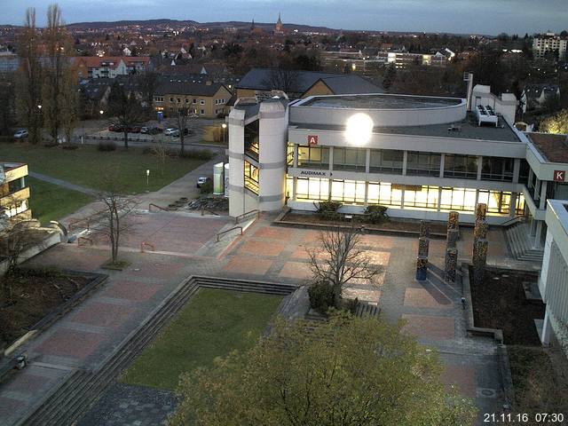 Foto der Webcam: Verwaltungsgeb&auml;ude, Innenhof mit Audimax, H&ouml;rsaal-Geb&auml;ude 1