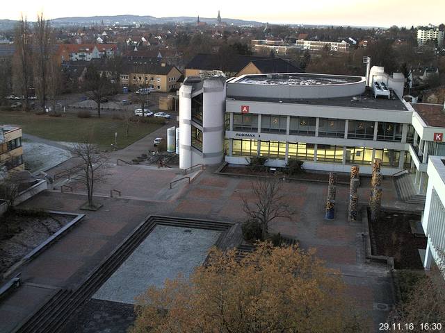 Foto der Webcam: Verwaltungsgeb&auml;ude, Innenhof mit Audimax, H&ouml;rsaal-Geb&auml;ude 1