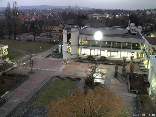 Foto der Webcam: Verwaltungsgeb&auml;ude, Innenhof mit Audimax, H&ouml;rsaal-Geb&auml;ude 1