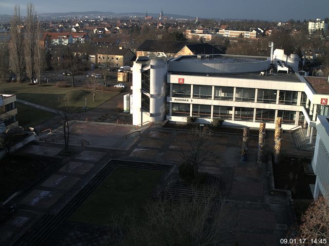 Foto der Webcam: Verwaltungsgeb&auml;ude, Innenhof mit Audimax, H&ouml;rsaal-Geb&auml;ude 1