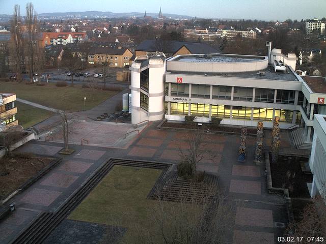Foto der Webcam: Verwaltungsgeb&auml;ude, Innenhof mit Audimax, H&ouml;rsaal-Geb&auml;ude 1