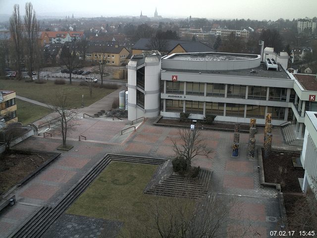 Foto der Webcam: Verwaltungsgeb&auml;ude, Innenhof mit Audimax, H&ouml;rsaal-Geb&auml;ude 1