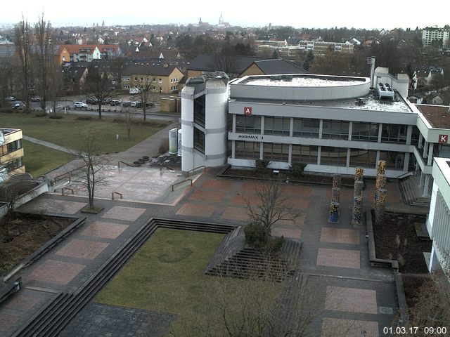Foto der Webcam: Verwaltungsgeb&auml;ude, Innenhof mit Audimax, H&ouml;rsaal-Geb&auml;ude 1
