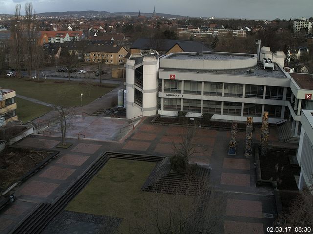 Foto der Webcam: Verwaltungsgebäude, Innenhof mit Audimax, Hörsaal-Gebäude 1