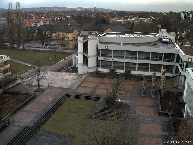 Foto der Webcam: Verwaltungsgebäude, Innenhof mit Audimax, Hörsaal-Gebäude 1