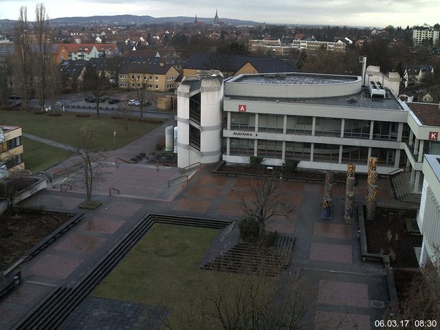 Foto der Webcam: Verwaltungsgeb&auml;ude, Innenhof mit Audimax, H&ouml;rsaal-Geb&auml;ude 1