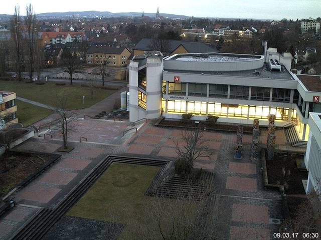 Foto der Webcam: Verwaltungsgeb&auml;ude, Innenhof mit Audimax, H&ouml;rsaal-Geb&auml;ude 1