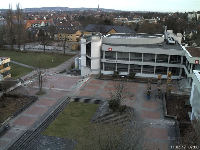 Foto der Webcam: Verwaltungsgeb&auml;ude, Innenhof mit Audimax, H&ouml;rsaal-Geb&auml;ude 1