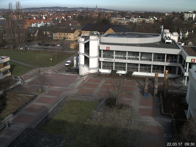 Foto der Webcam: Verwaltungsgebäude, Innenhof mit Audimax, Hörsaal-Gebäude 1