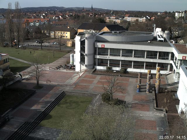 Foto der Webcam: Verwaltungsgebäude, Innenhof mit Audimax, Hörsaal-Gebäude 1