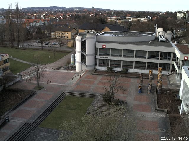 Foto der Webcam: Verwaltungsgebäude, Innenhof mit Audimax, Hörsaal-Gebäude 1