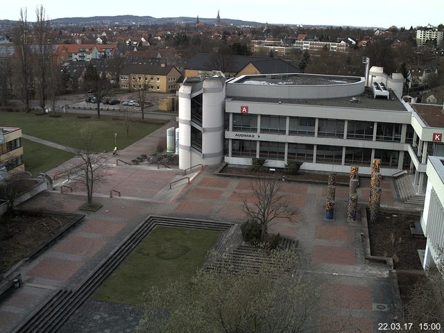 Foto der Webcam: Verwaltungsgebäude, Innenhof mit Audimax, Hörsaal-Gebäude 1